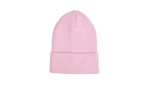 Eine rosa, gerippte Strickmütze vor einem weißen Hintergrund.