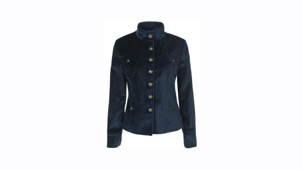 Eine marineblaue Samtjacke mit goldenen Knöpfen und Stehkragen.