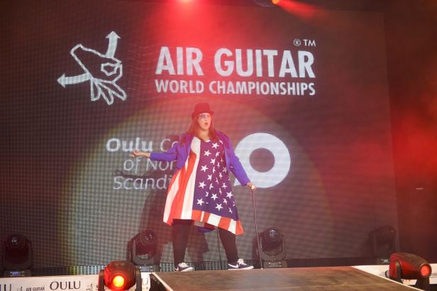 19-jährige Japanerin gewinnt Luftgitarren-WM