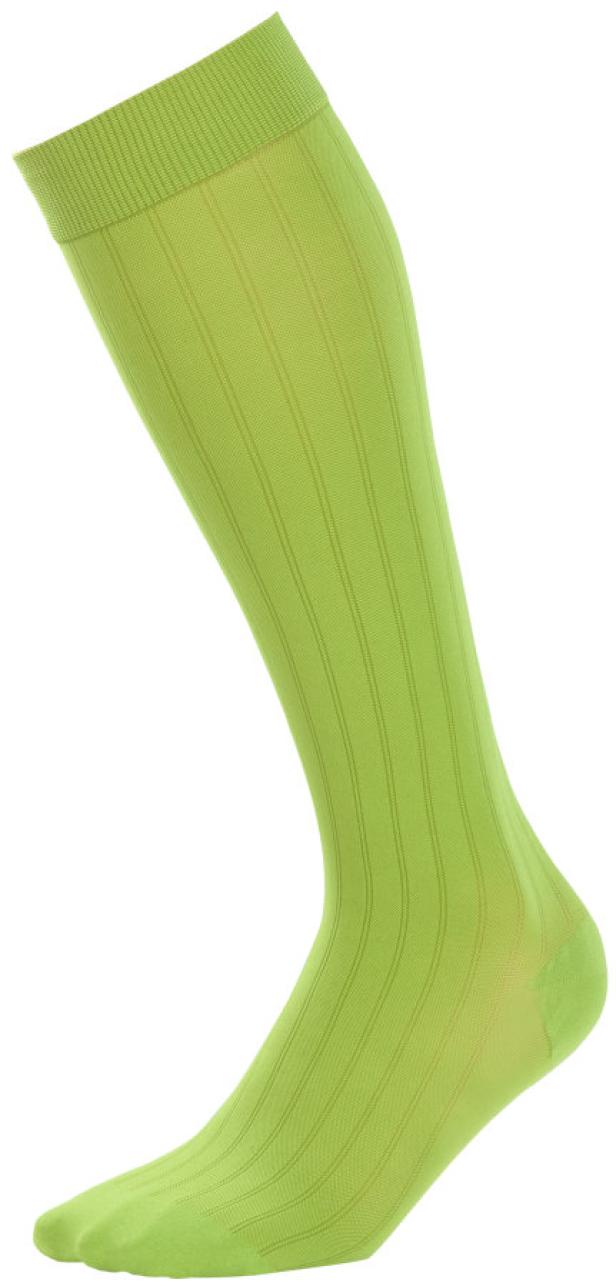 Eine hellgrüne, gerippte Kniestrumpf wird gezeigt.