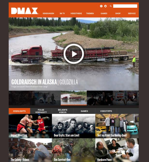 Ein Lastwagen fährt durch einen Fluss in Alaska, Szene aus „Goldrausch in Alaska | Goldzilla“.