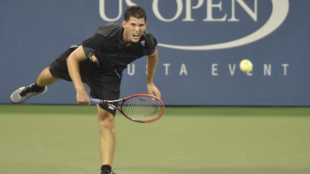 Dominic Thiem bei einem Aufschlag während der US Open.