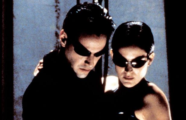 Keanu Reeves und Carrie-Anne Moss als Neo und Trinity in „Matrix“.
