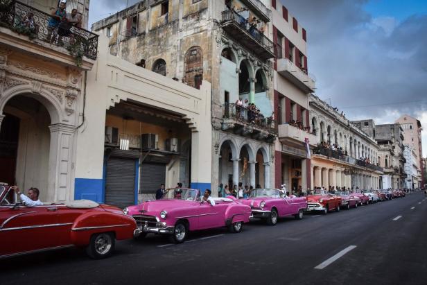 Chanel in Kuba: Bunte Modeparty mitten in Havanna