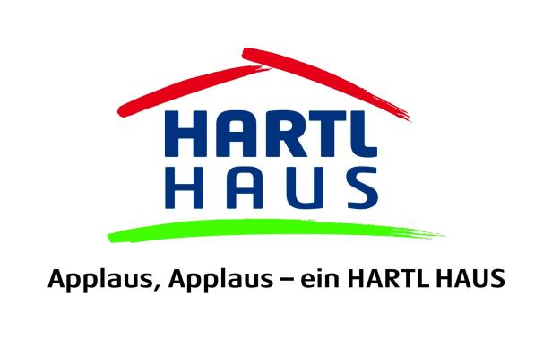 Logo von Hartl Haus mit rotem Dach und grünem Unterstrich.