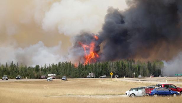 Ölprovinz Alberta von Flammen eingeschlossen
