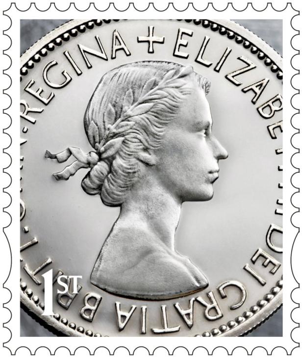 Eine Nahaufnahme einer britischen Münze mit dem Profil von Königin Elizabeth II.