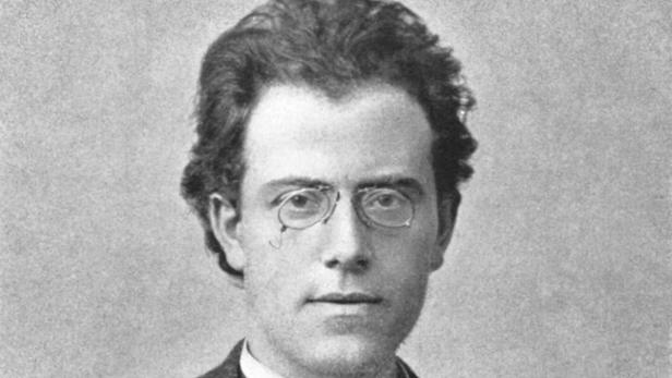Ein Porträt des Komponisten Gustav Mahler mit Zwicker.