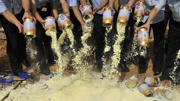 Skandal 2008: Milchprodukte werden vernichtet