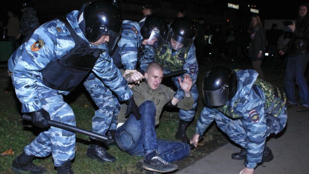 Russland: Rassismus - Ausschreitungen in Moskau