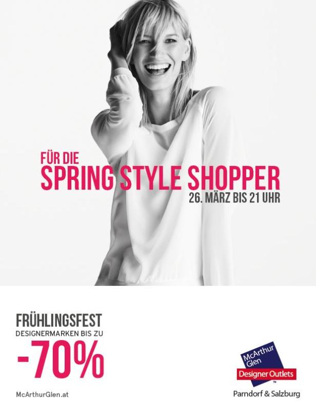 Eine lachende Frau posiert für Werbung für McArthur Glen Spring Style Shopper am 26. März.