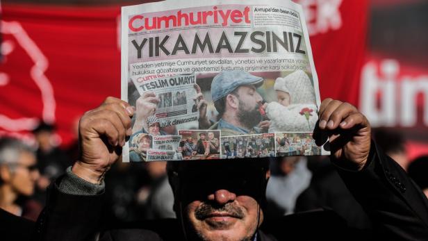 Ex-Chefredakteur Dündar: "Türkei steuert auf ein Gestapo-Regime zu"