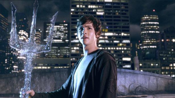 Logan Lerman machte sich als Kandidatensuche für "Star Wars"-Spin-off über Han Solo