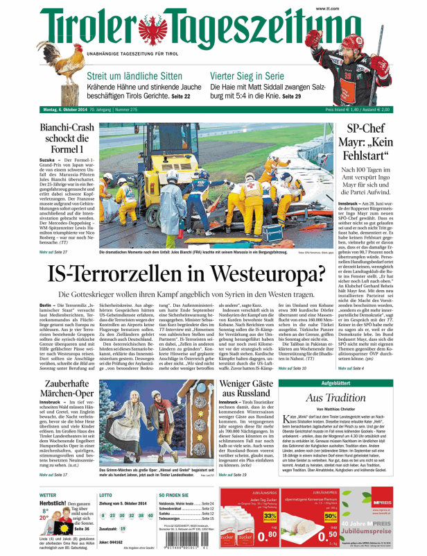 Rettungskräfte bergen das Auto von Jules Bianchi nach einem Unfall beim Formel-1-Grand-Prix in Suzuka.