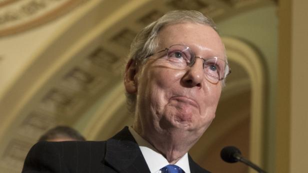 Mitch McConnell spricht bei einer Veranstaltung.