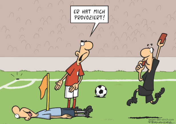 Ein Fußballspieler liegt am Boden, während der Schiedsrichter eine rote Karte zeigt und ein anderer Spieler sich beschwert: „Er hat mich provoziert!“.