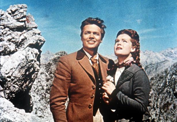 Szene mit Maria und dem Baron aus dem Film „The Sound of Music“ in den Bergen.