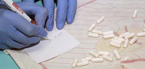 Schleimen und Vitaminkapseln