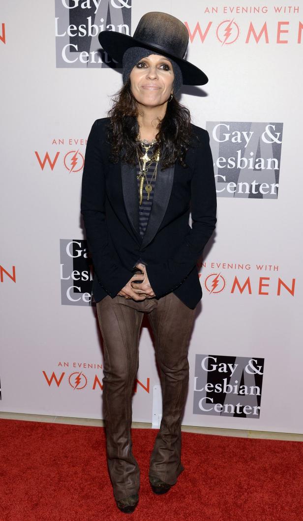 Sängerin Meshell Ndegeocello auf dem roten Teppich.