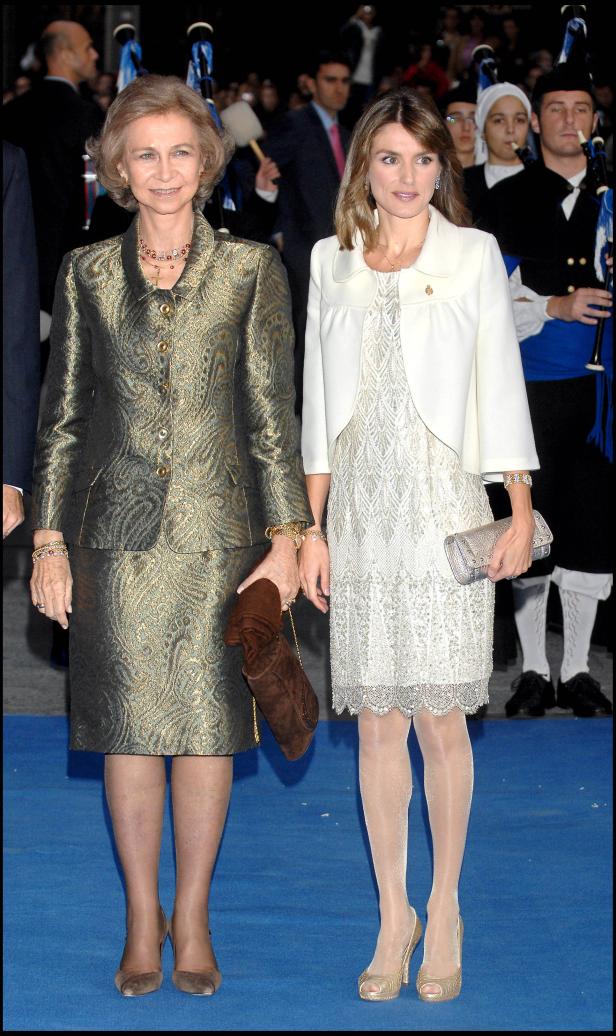 Königin Sofia und Königin Letizia bei einer Veranstaltung.