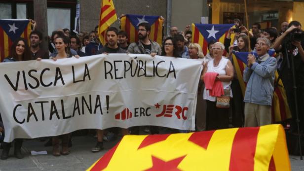 Zigtausende Spanier fordern Ende der Monarchie