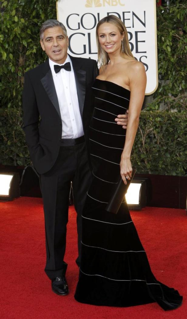 George Clooney und Stacy Keibler auf dem roten Teppich.