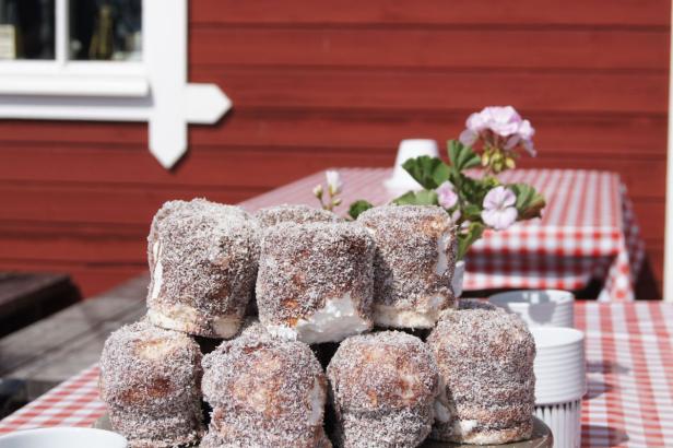 Midsommar, Süßgebäck & Krimis