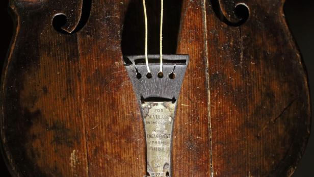 "Titanic"-Geige ging um eine Million Euro an Sammler