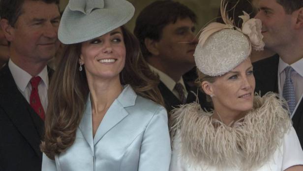 Kate: Glamouröser Auftritt mit dem Schwiegervater