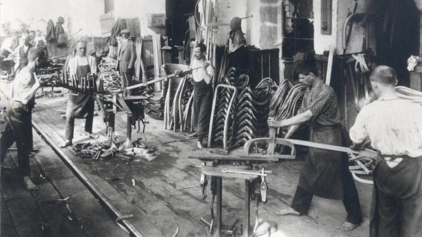 Thonet: Den Bogen raus