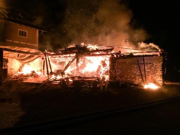 NÖ: Großbrand auf Bauernhof in Göstling
