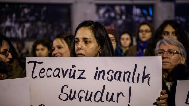 Türkei: Sexuelle Straftäter bei Heirat straffrei?