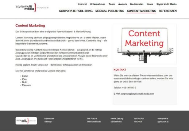 Eine Werbetafel wirbt für Content Marketing.