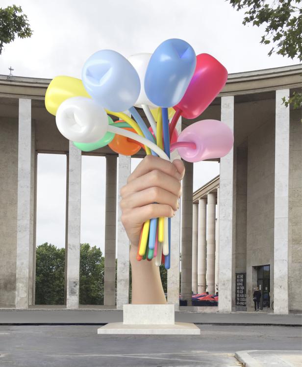 Jeff Koons schenkt Paris Blumen