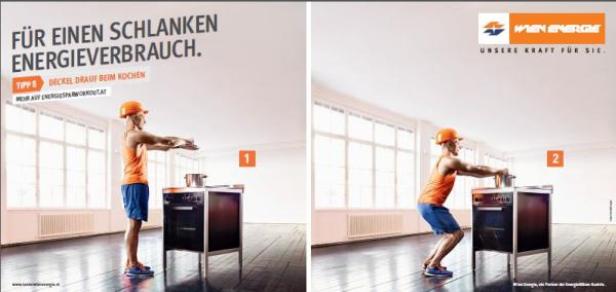 Ein Mann mit Bauhelm macht Kniebeugen vor einem Herd, um auf spielerische Weise Energie zu sparen.