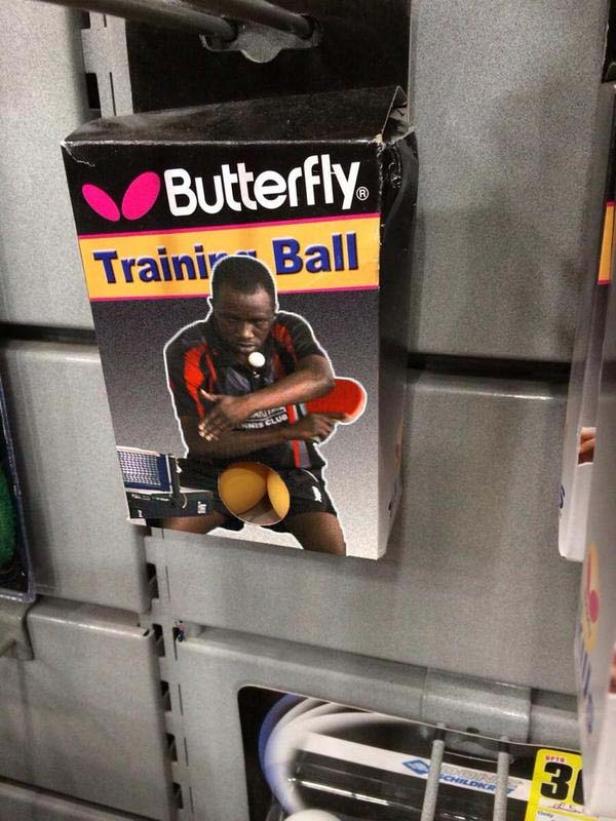 Eine Packung „Butterfly Training Ball“ mit einem Bild eines Tischtennisspielers.