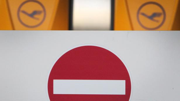 Streik: Lufthansa sagt für morgen 912 Flüge ab