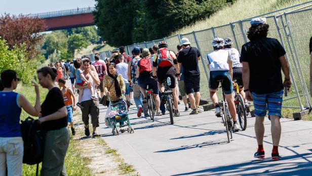 Lederhosen, Hitze und Rock in Vienna: Tag 1