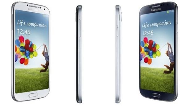 Das Samsung Galaxy S4 in Weiß und Schwarz aus verschiedenen Perspektiven.