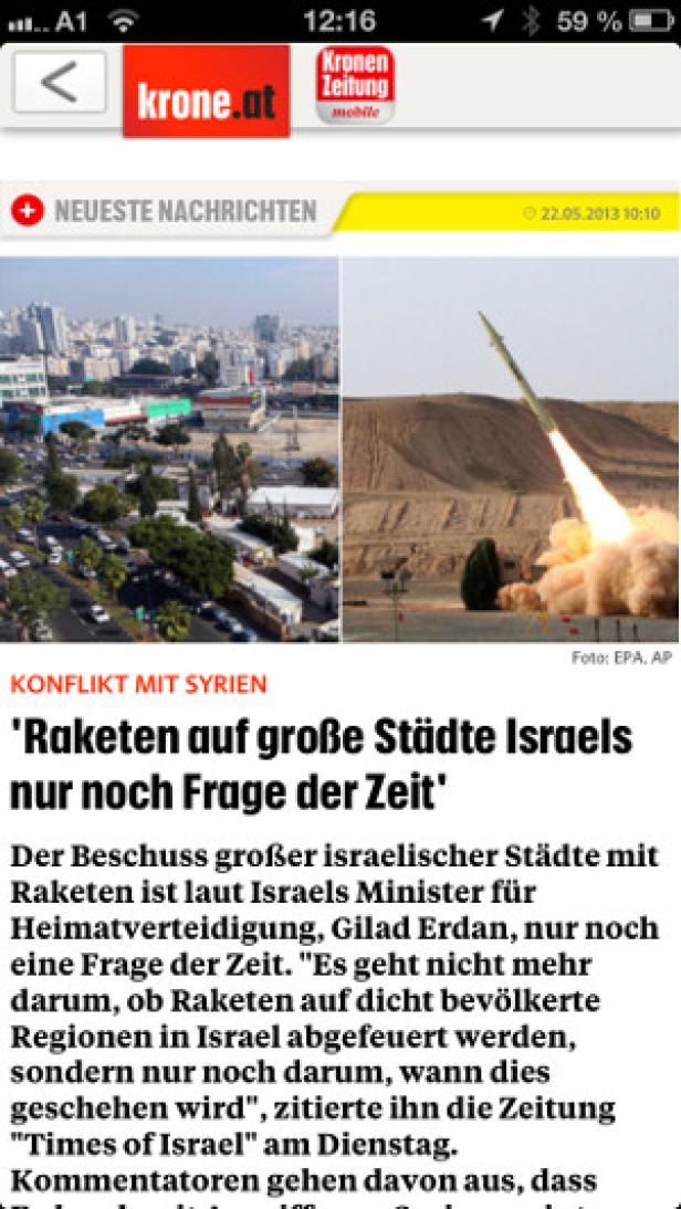 Eine Rakete wird abgefeuert, während im Hintergrund eine Stadt zu sehen ist.