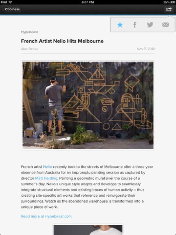 Der französische Künstler Nelio malt ein geometrisches Wandbild in Melbourne.