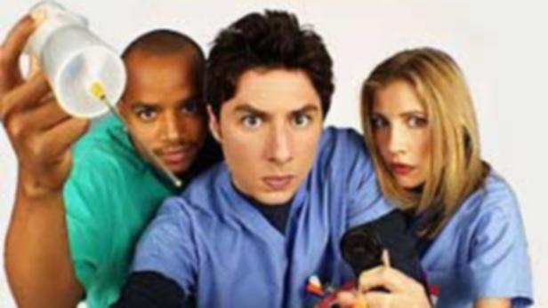 Die Schauspieler Zach Braff, Donald Faison und Sarah Chalke in der Fernsehserie „Scrubs – Die Anfänger“.