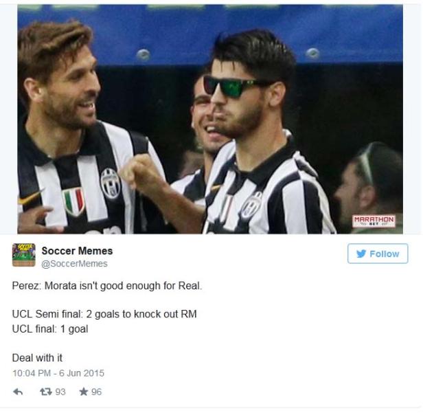 Zwei Juventus-Spieler feiern, einer davon mit Sonnenbrille.
