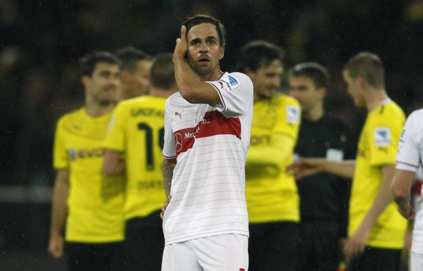 Ein Fußballspieler des VfB Stuttgart während eines Spiels.