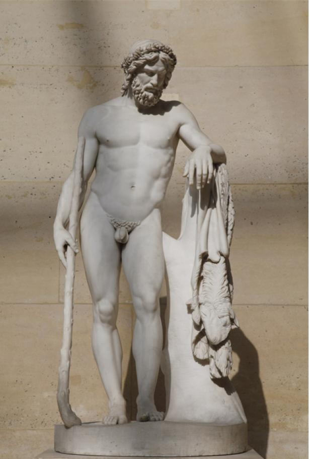 Eine Marmorstatue, die einen nackten Mann mit einem Hirtenstab darstellt.