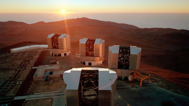 ESO - VERY LARGE TELESCOPE