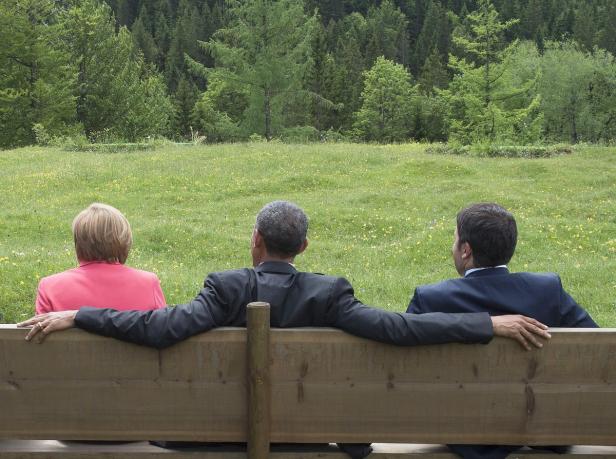 Wenn Merkel vor Obama Macarena tanzt