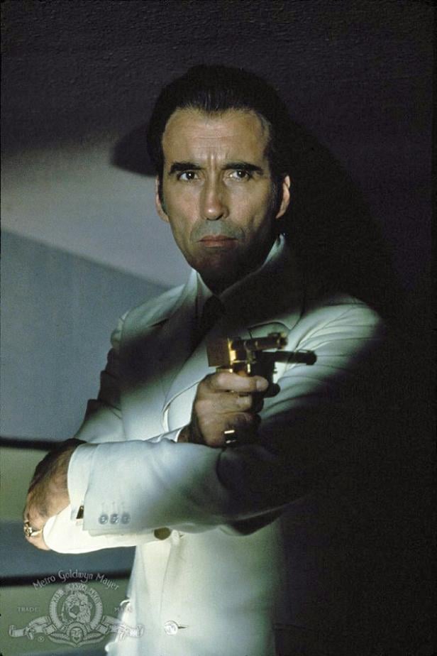 Rekordhalter Christopher Lee wird 90