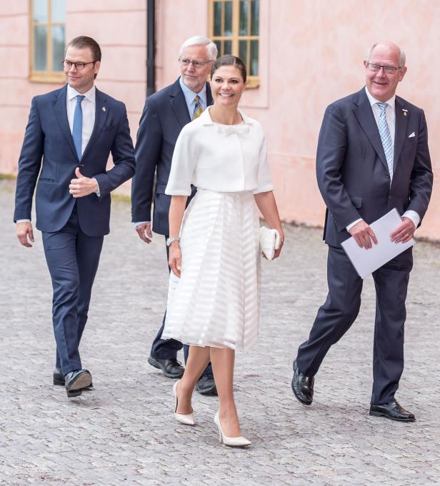 Ganz in Weiß: So tragen Promis den Mode-Trend