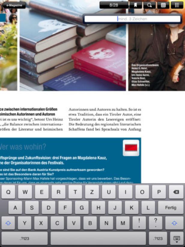 Ein iPad zeigt eine Seite eines E-Magazins mit Text und Buchabbildungen.